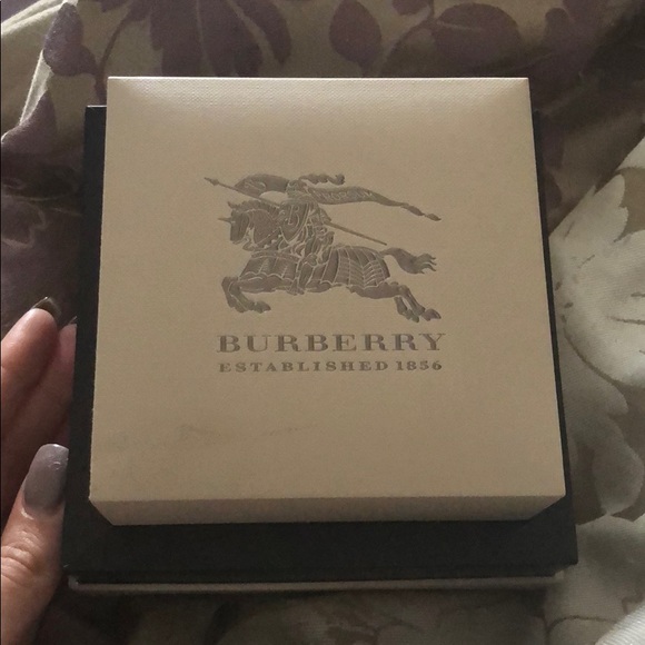 BURBERRY Watch - Picture 2 of 6